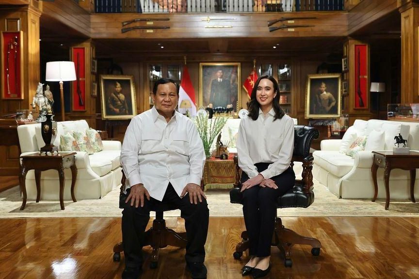 Potret Widiyanti Putri Wardhana Hadiri Perayaan Ultah Prabowo Subianto, Kompak Kenakan Kemeja Putih