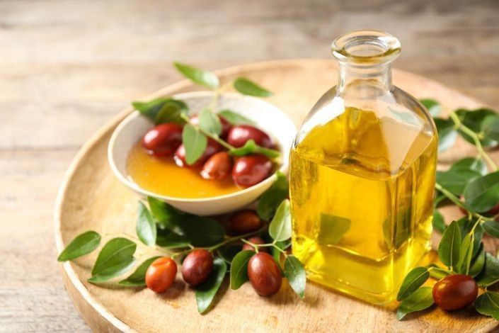 3 Cara Menggunakan Minyak Jojoba untuk Jerawat Secara Alami: Bisa Langsung Dioleskan