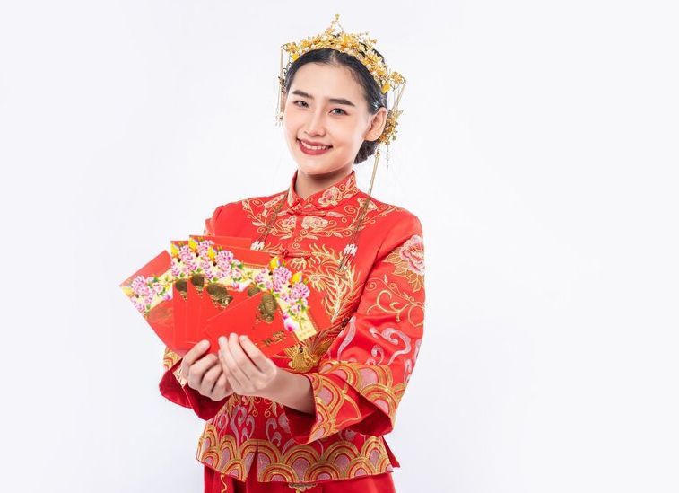 3 Tips Memilih Baju Imlek yang Cocok untuk Segala Bentuk Tubuh
