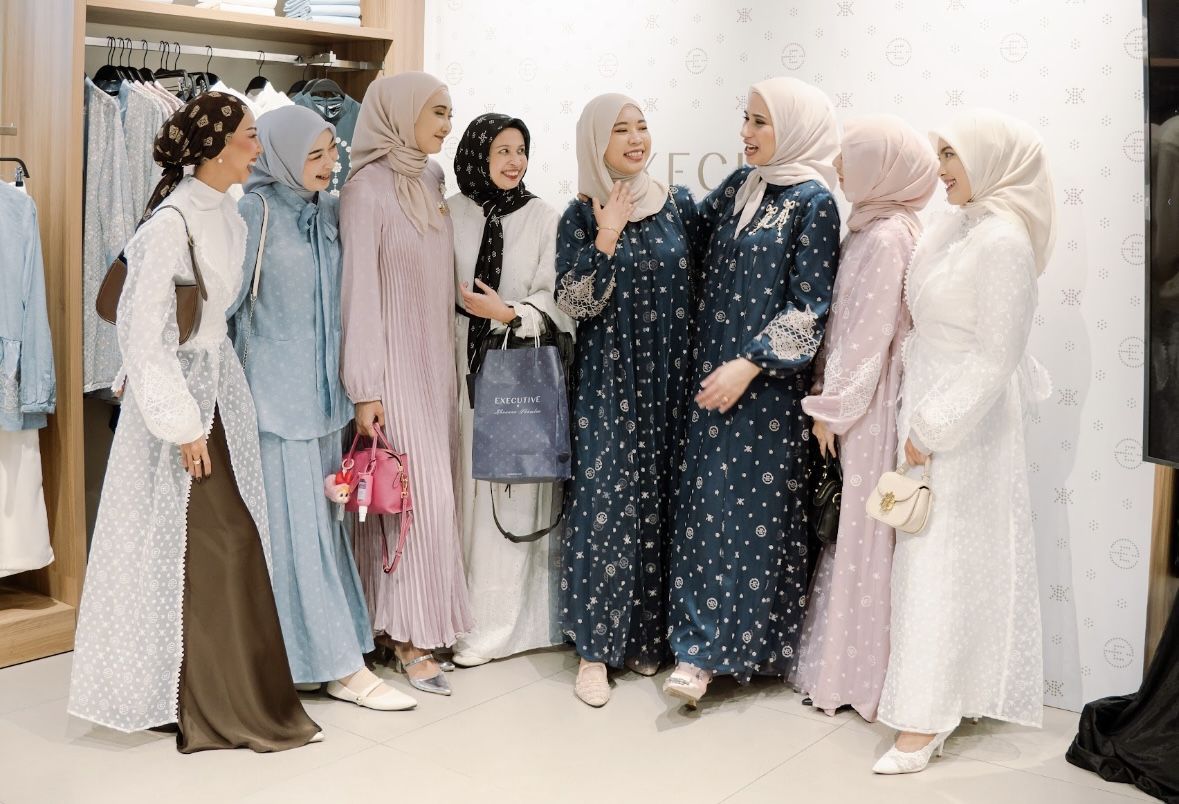Hari Raya Makin Gaya Pakai Baju Lebaran ala EXECUTIVE x Khanaan