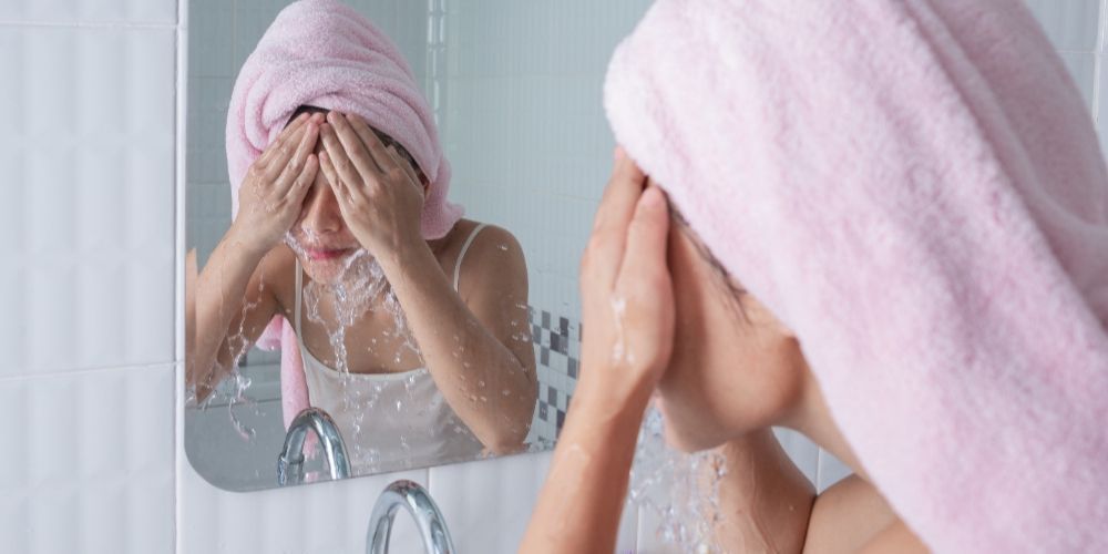 Tips Double Cleansing Agar Kulit Tetap Bersih dan Sehat di Bulan Puasa