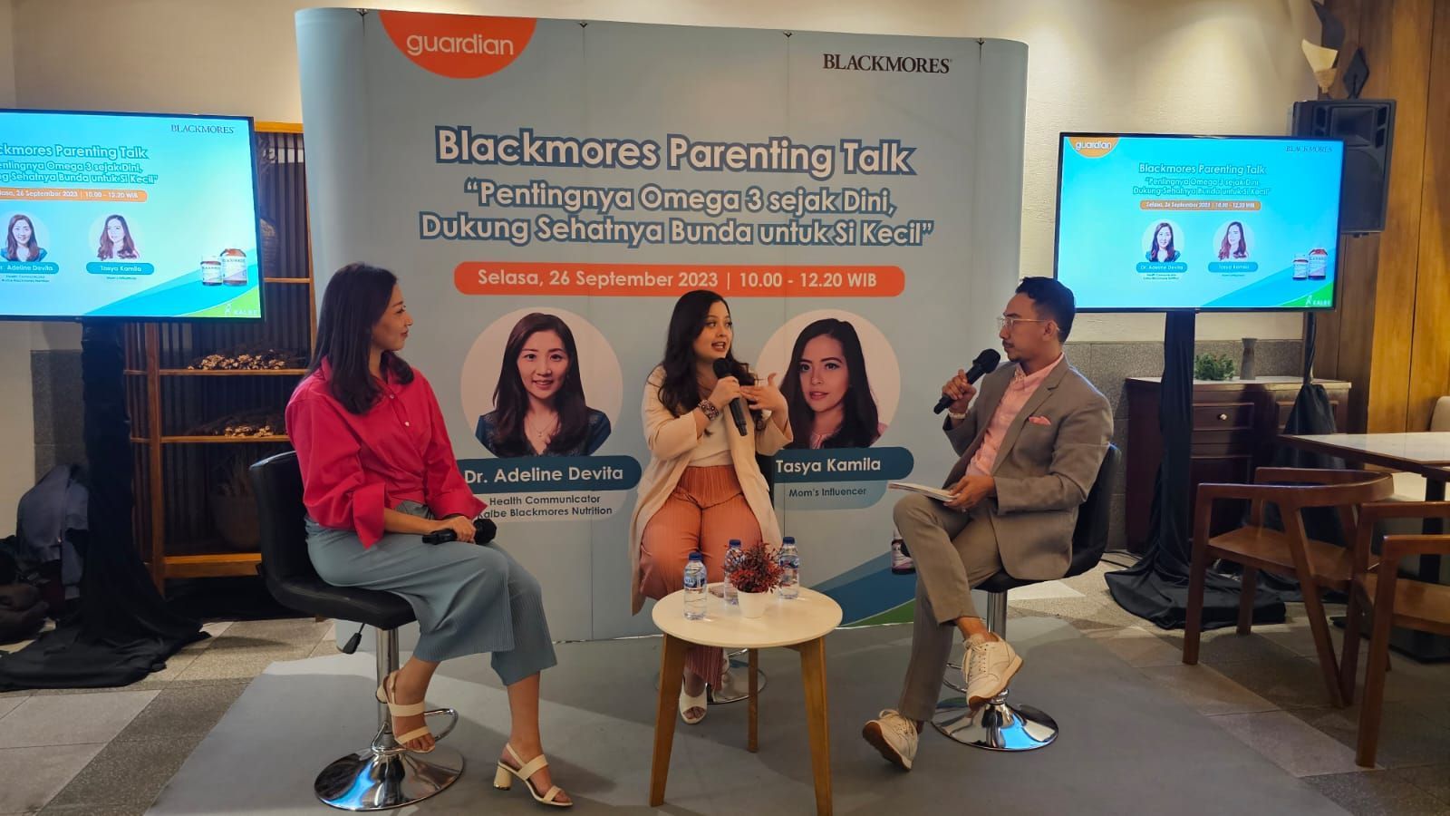 Nutrisi Ini Wajib Dipenuhi Ibu saat Menyusui si Kecil, Catat Yuk Moms!
