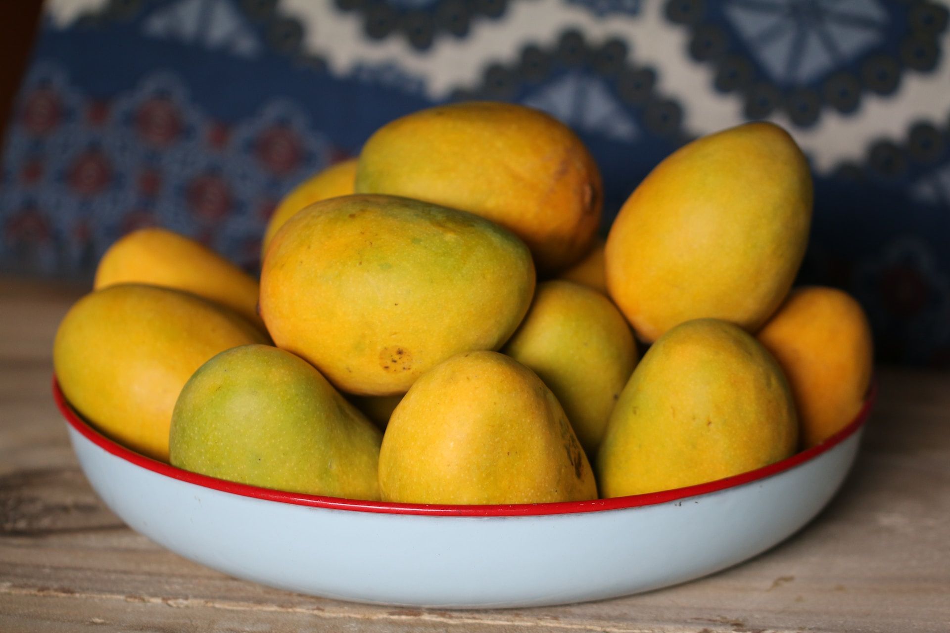 7 Buah yang Mengandung Vitamin E Tinggi, Baik untuk Kesehatan Kulit