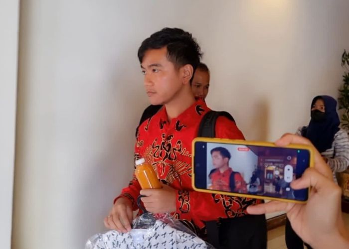 Satu Warga Solo Positif COVID-19 hingga Dirawat, Gibran: Tidak Separah Tahun Lalu!