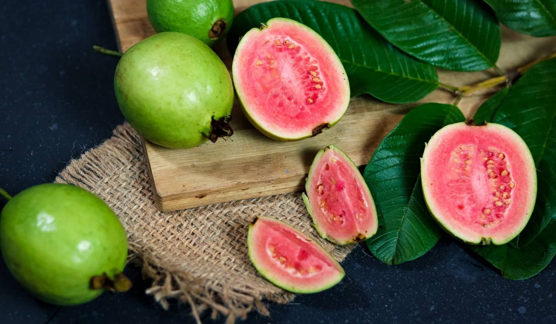 8 Manfaat Jambu Biji untuk Kesehatan yang Jarang Diketahui