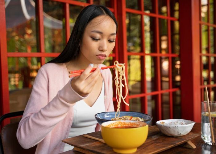 Enggak Cuma Menggugah Selera, Ini 4 Manfaat Luar Biasa Konsumsi Makanan Pedas bagi Kesehatan
