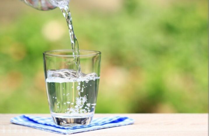 6 Peran Air Putih dalam Proses Penurunan Berat Badan