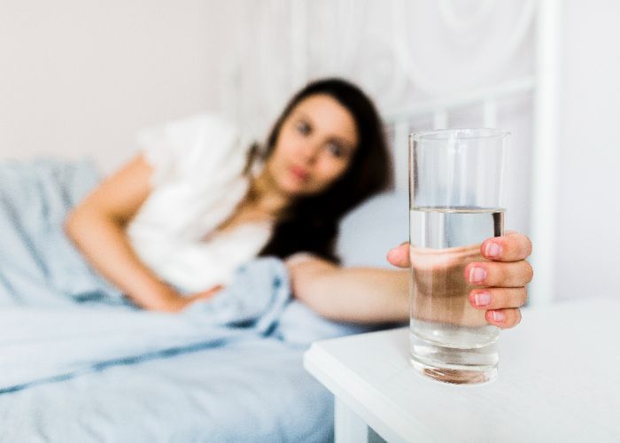 6 Tips Mengatasi Dehidrasi Saat Berpuasa