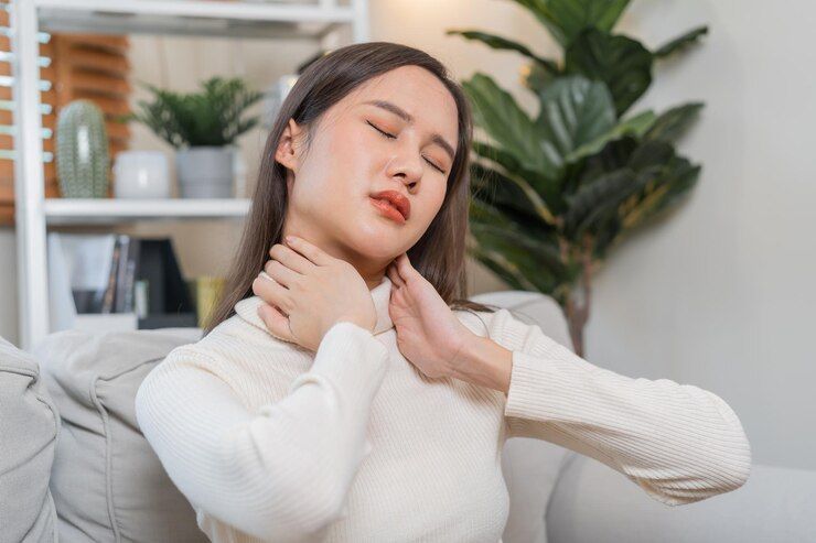 Mengapa Leher Terasa Sakit Setelah Bangun Tidur? Ternyata ini 5 Alasannya!
