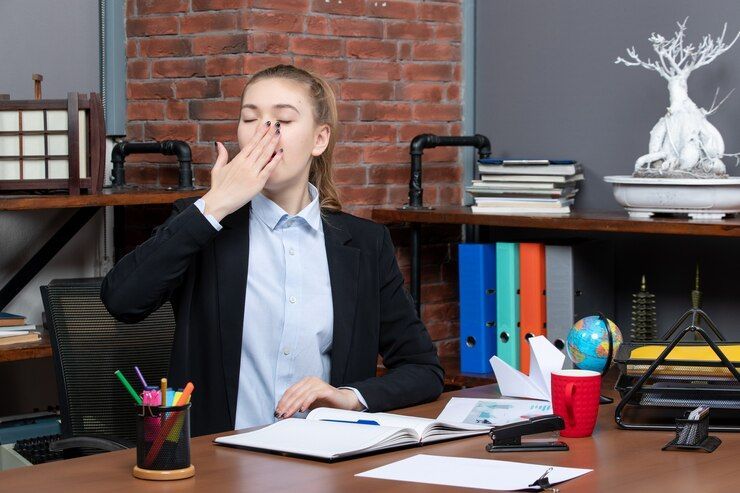 7 Cara Efektif Mengatasi Rasa Ngantuk saat Bekerja