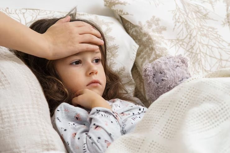 5 Mitos dan Fakta Seputar Demam pada Anak, Nomor 3 Paling Umum!
