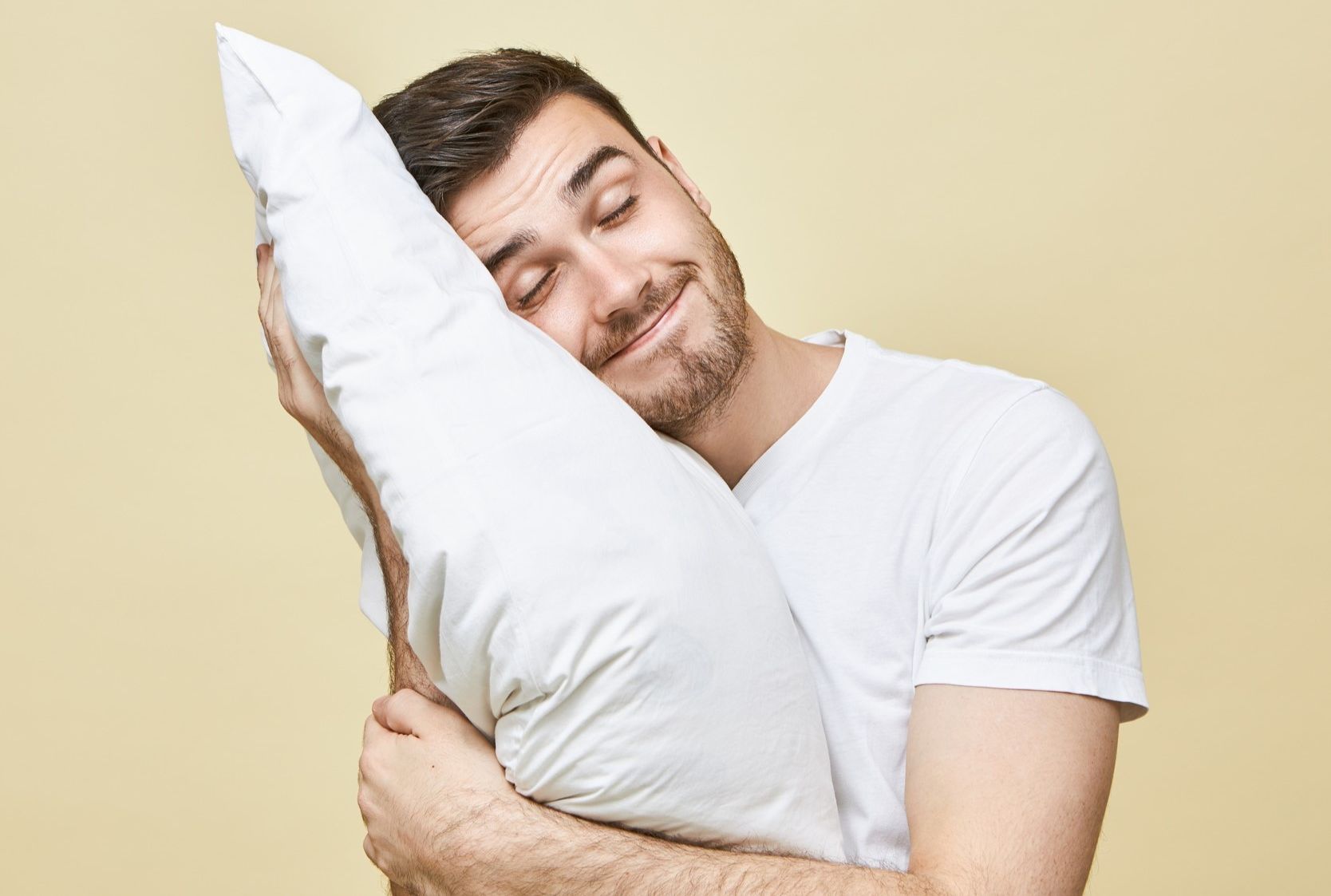 Jangan Dibiasakan! Ini 6 Efek Samping Tidur Pakai AC dengan Suhu Terlalu Tinggi atau Rendah