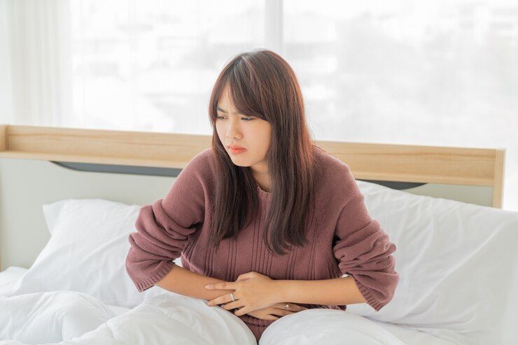 Menstruasi Terlambat? Jangan Panik! Ini 7 Kemungkinan yang Perlu Kamu Tahu!