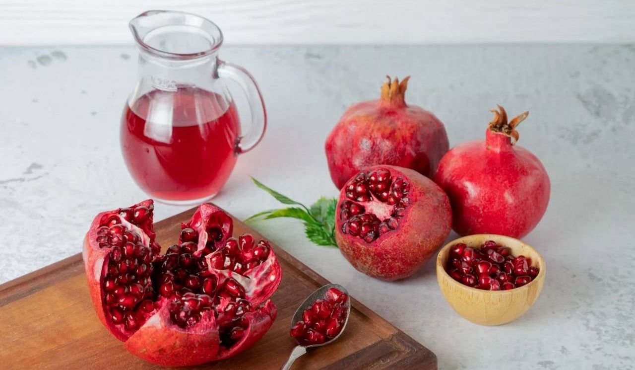 7 Buah yang Kaya Vitamin K, Baik untuk Tulang dan Pembekuan Darah