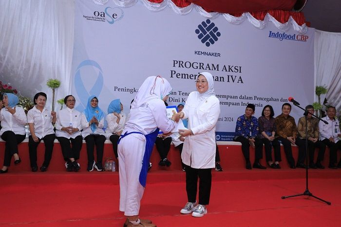 Menaker Ingatkan Pentingnya Deteksi Dini Kanker Serviks pada Tenaga Kerja Perempuan 
