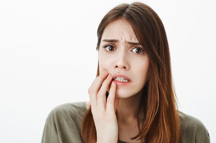 5 Mitos dan Fakta Tentang Penyakit pada Gusi, Nomor 4 Paling Umum!