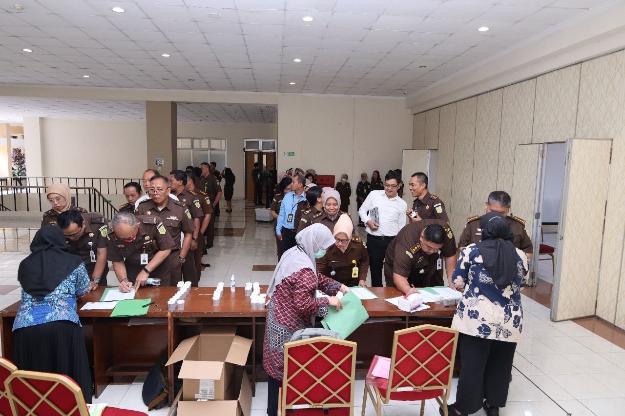 Komitmen untuk Ciptakan Lingkungan Kerja Bebas Narkoba, Kejati Yogyakarta Rutin Lakukan Tes Urine