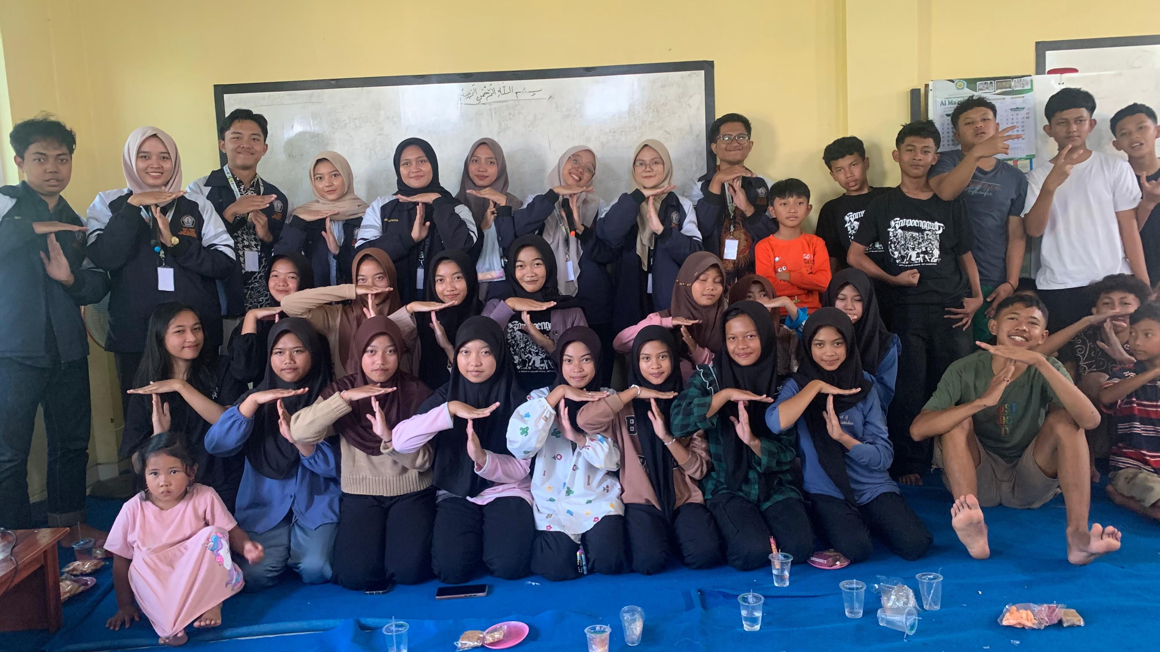 Cegah Stunting, Mahasiswa KKN Undip Gelar Sosialisasi Larangan Pernikahan Dini untuk Remaja Desa Tegalroso