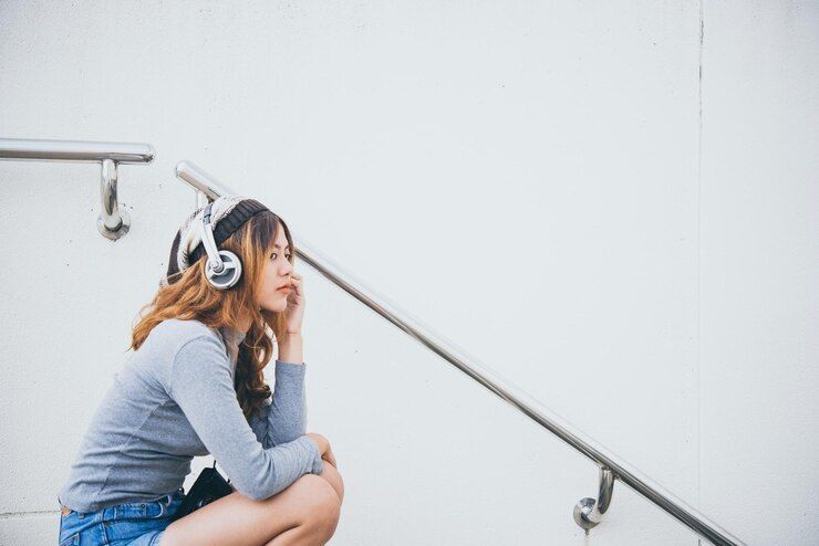 Penelitian Ungkap Mendengarkan Musik Sedih Berdampak Positif pada Kesehatan Mental