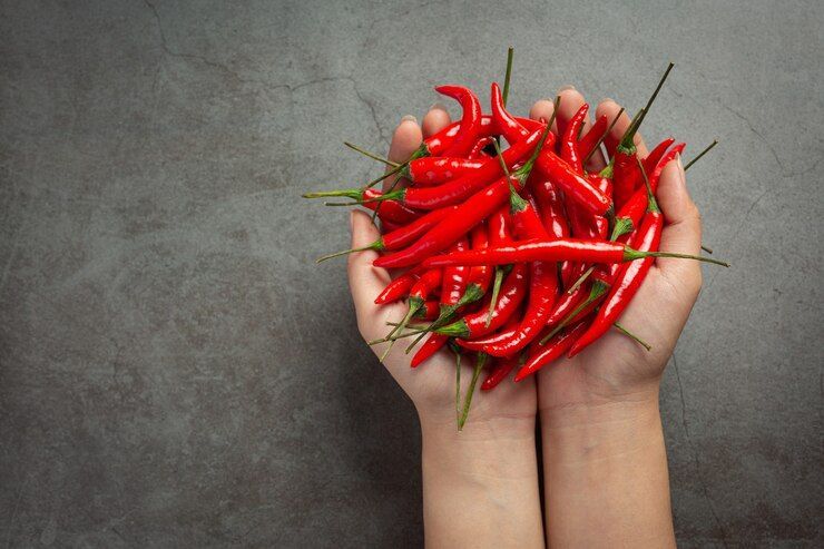 5 Efek Samping Terlalu Banyak Makan Makanan Pedas, Salah Satunya Kenaikan Berat Badan