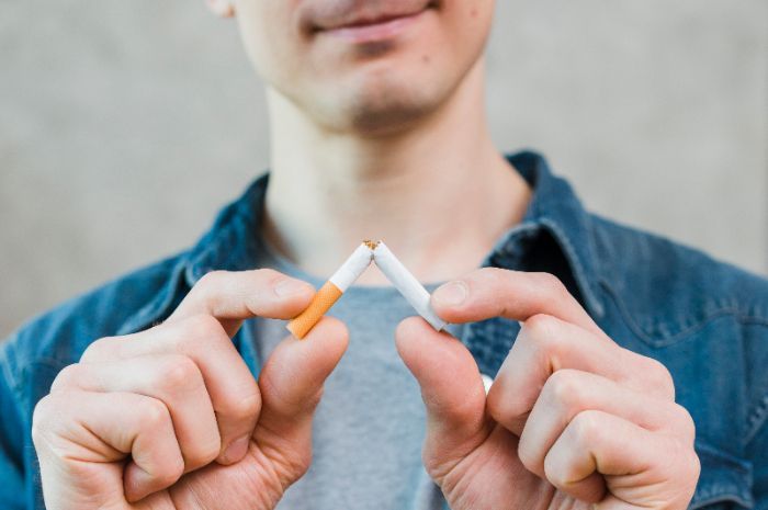 Dampak Merokok pada Kesehatan Mental Gen Z, dari Stres hingga Depresi