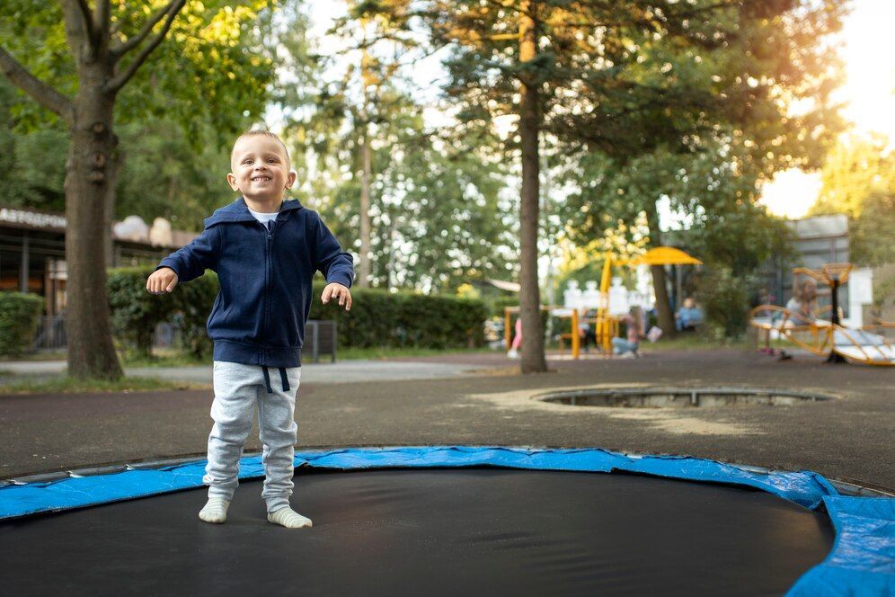 Waspada! Main Trampolin Berbahaya Bagi Anak-anak: Bisa Bikin Cedera