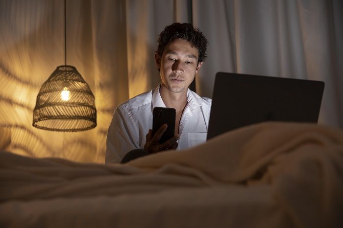 Begadang vs Tidur Cukup, Mana yang Lebih Efektif untuk Produktivitas?