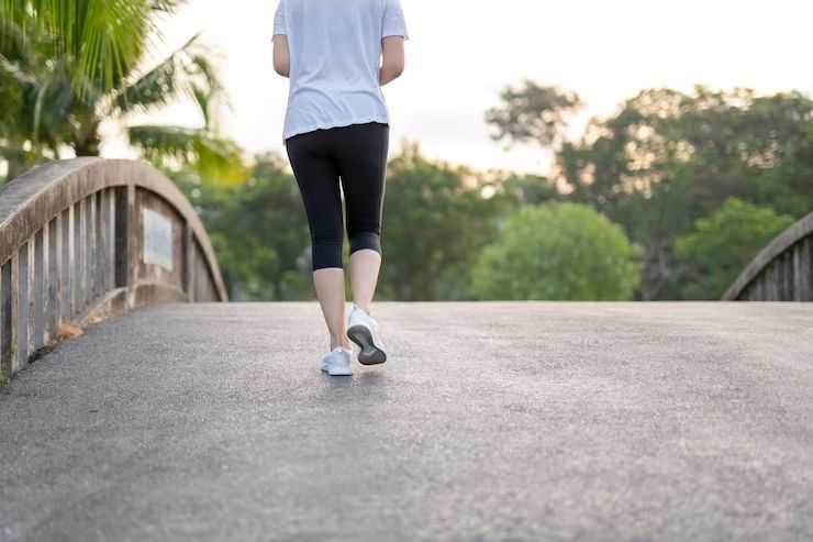 5 Jenis Jalan Pagi untuk Menurunkan Berat Badan dan Cara Melakukannya