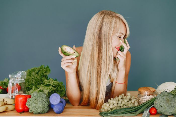5 Makanan yang Kaya Zat Besi untuk Menyuburkan Rambut