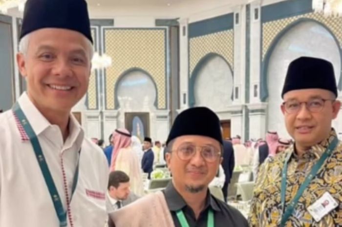 Sama-sama Jalani Ibadah Haji, Hal Ini Bikin Ganjar Terlihat Lebih Elegan daripada Anies