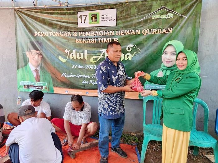 UMKM Sahabat Sandi Uno Bekasi Gelar Qurban Bagi Warga Bekasi