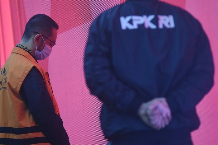 KPK Tahan Mantan Kepala Bea Cukai Makassar Andhi Pramono