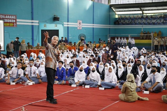 Entaskan Pungli di Lingkungan Sekolah, Ini yang Dilakukan Ganjar Pranowo