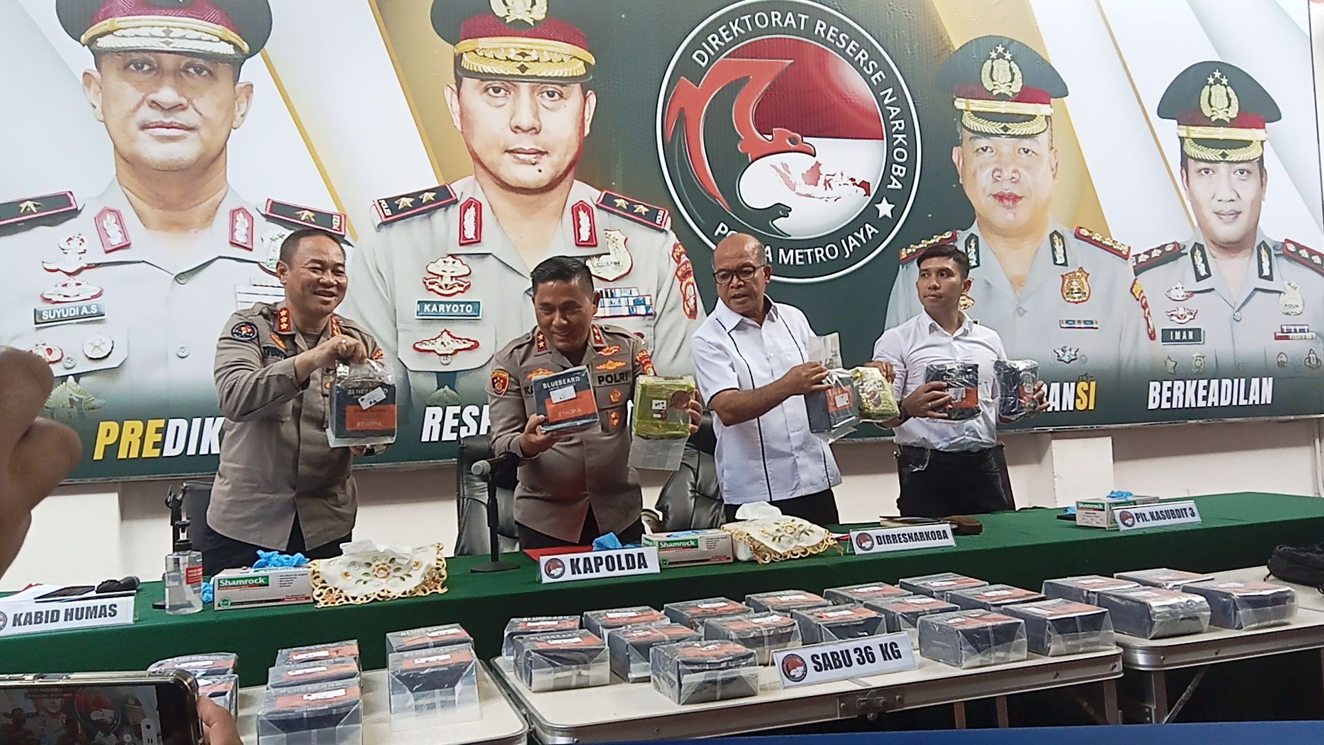Polda Metro Jaya Gagalkan 36 Kg Sabu Dibungkus Kopi Amerika, Ini Modusnya! 