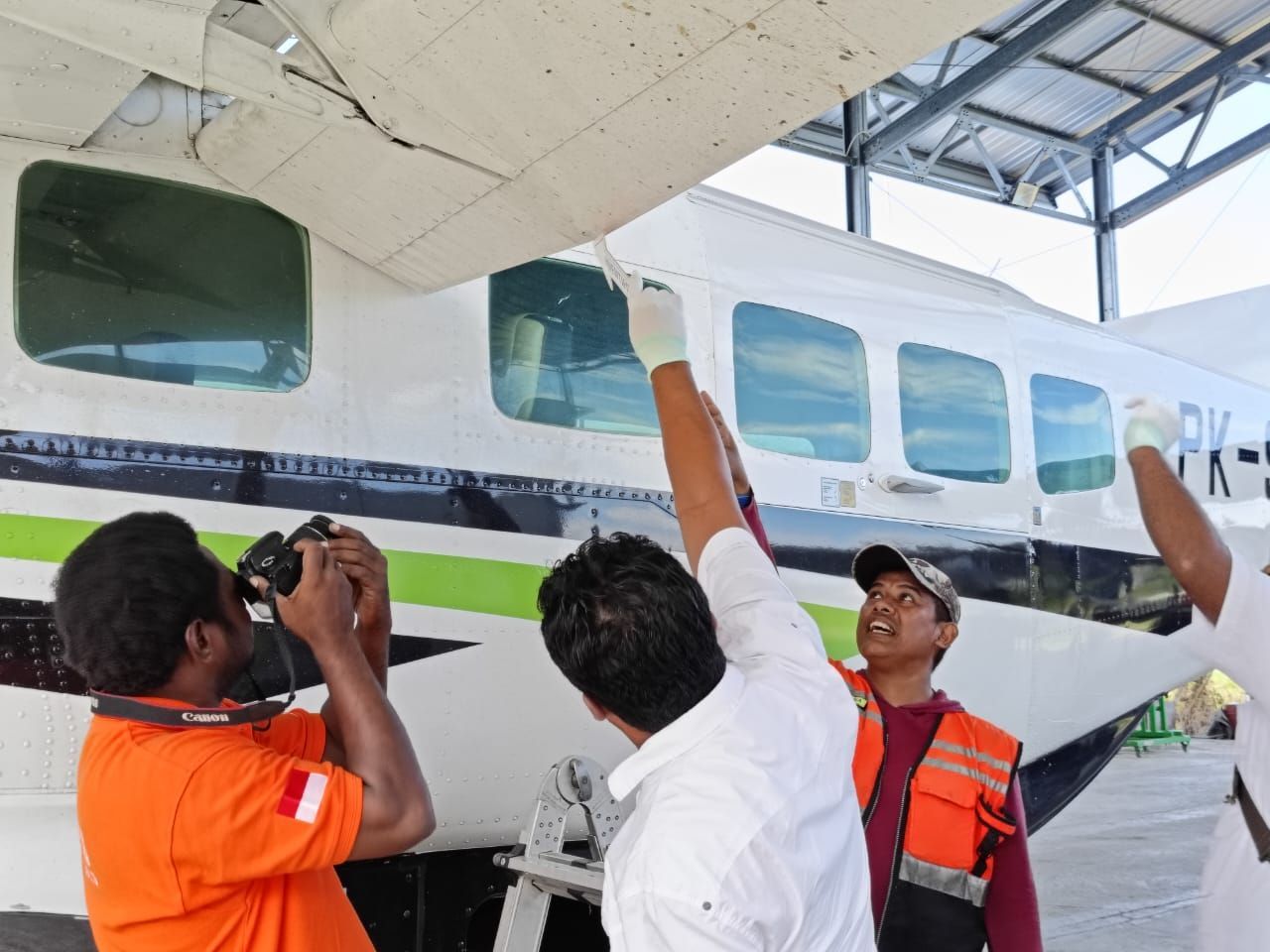 Breaking News! KKB Tembak Pesawat di Papua!