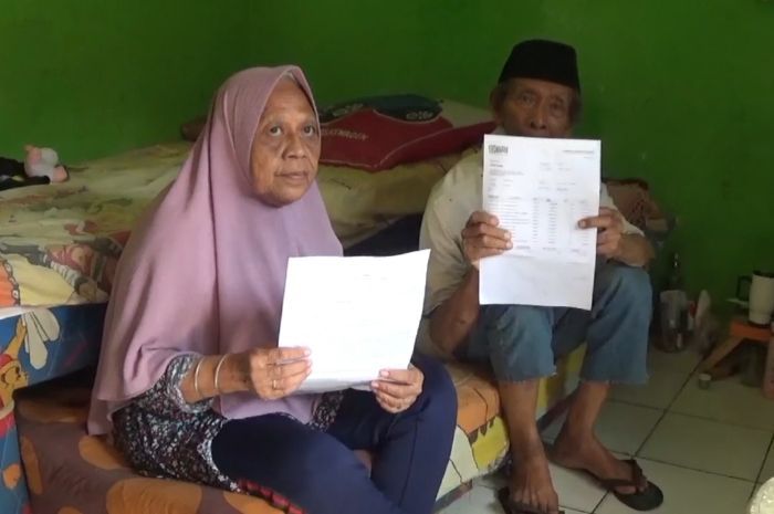 Pilu! Tabungan Puluhan Juta Kakek-Nenek Ini Raib Digondol Pencuri Modus Ganjal ATM