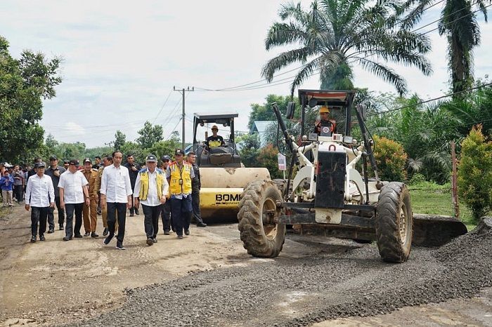 Perbaikan Jalan Capai 88 Persen, Presiden Jokowi Puji Pemprov Jawa Tengah