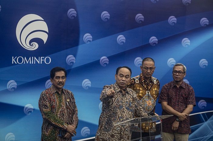Menkominfo Minta Pendampingan Kejagung buat Lanjutkan Proyek BTS