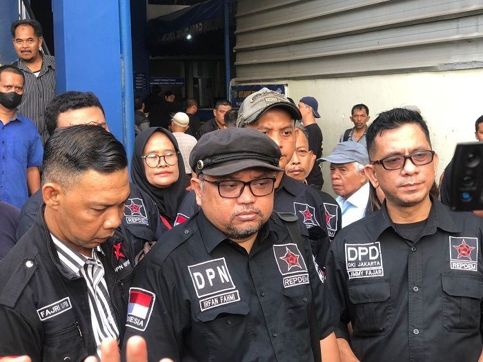 Giliran Repdem Polisikan Rocky Gerung ke Polda Metro Jaya!