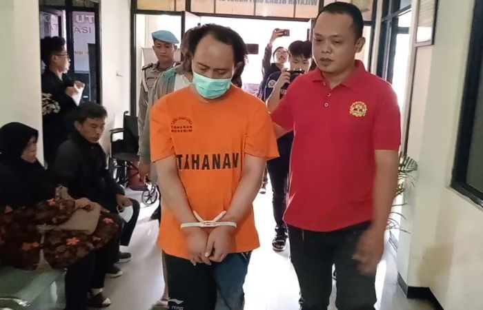 Miris! Pria Diduga ODGJ di Bekasi Tega Tusuk Kuli Bangunan karena Sering Gak Bayar Jajanan Ringan