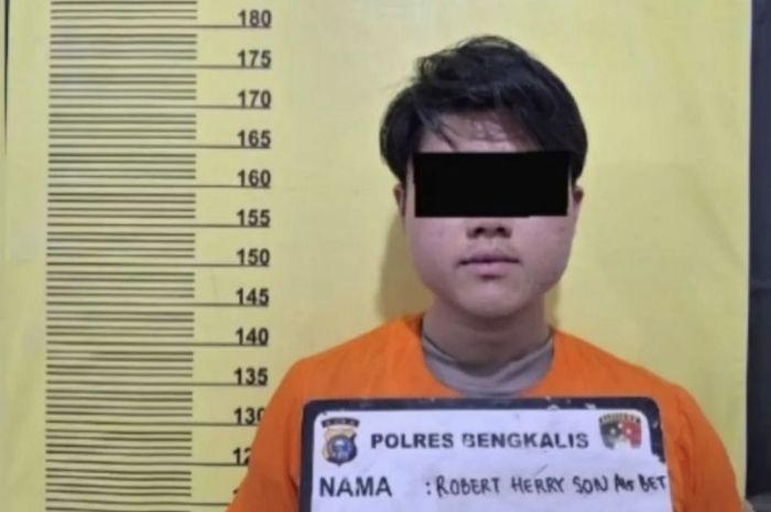 Pria Riau Jadi Tersangka Pelecehan Lambang Negara Usai Lilit Leher Anjing dengan Bendera Merah Putih