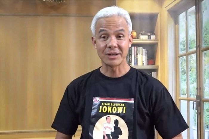 Ganjar Pakai Baju Jokowi saat Komentar Merapatnya Golkar-PAN ke Prabowo