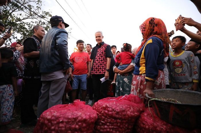 Beres Revitalisasi Senilai Rp3,3 Miliar, Ganjar Resmikan Pasar Bawang Sengon di Brebes