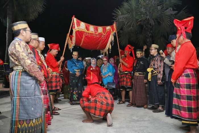 Ganjar Pranowo Dapat Dukungan dari Para Raja dan Pemangku Adat di Sulsel
