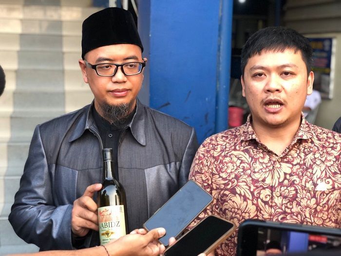 Diperiksa Polda Metro, Pelapor Kasus Wine Halal Serahkan Barang Bukti