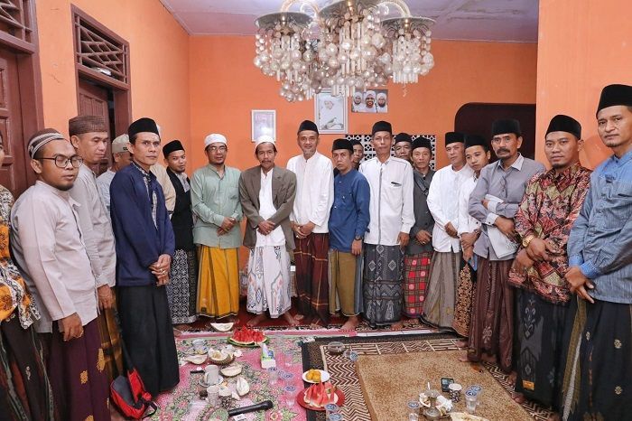 Relawan Minta Doa Pimpinan Ponpes Malnu Banten biar Ganjar Terpilih di Pilpres 2024