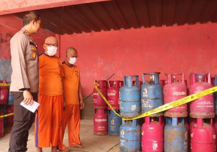 Gempar! Polres Karawang Bongkar Gudang Pengoplos Gas Subsidi, Kerugian Negara Capai Rp3,1 Miliar