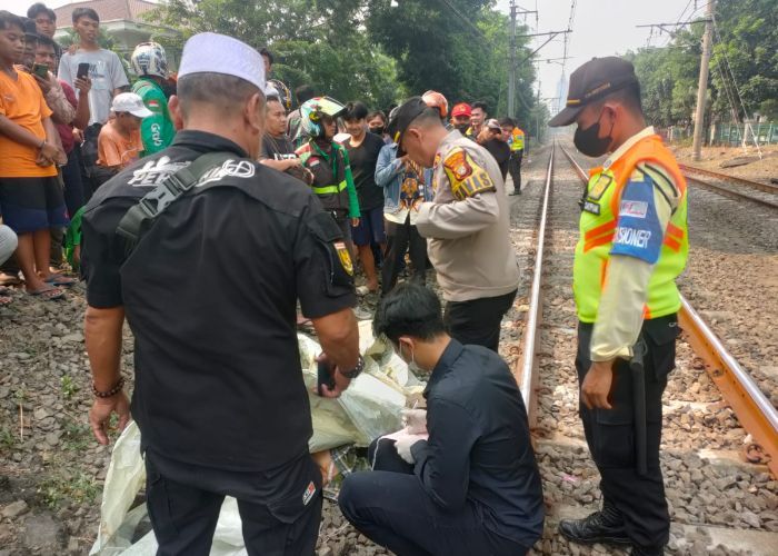 Merinding! Wanita Paruh Baya di Jaksel Tewas Usai Tabrakkan Diri ke Kereta
