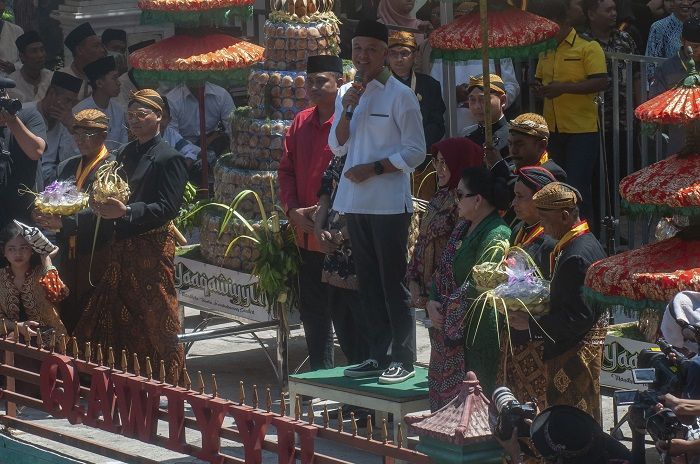 Bedah Buku ‘Hitam Putih Ganjar’, Psikolog Puji Gaya Kepemimpinan Ganjar Pranowo
