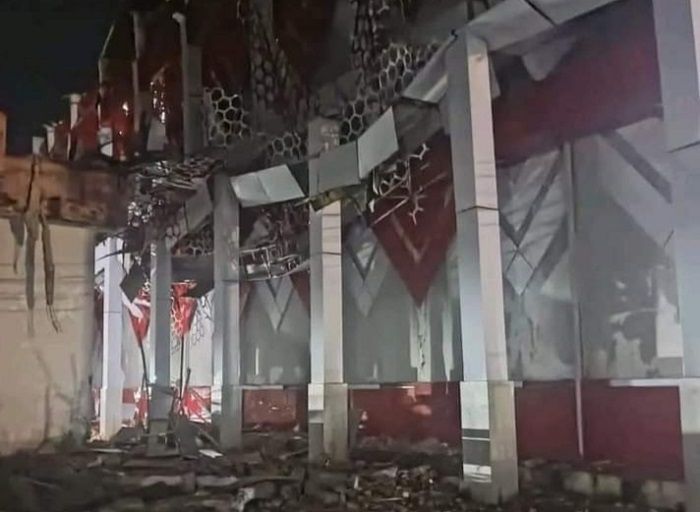 Gempa Bumi 5,9 Magnitudo Guncang Manado, Gedung KONI Ambruk